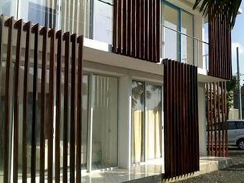 Building - Curtains